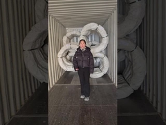 Sợi gai cạo được vận chuyển trong một thùng chứa