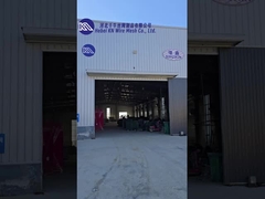 Quan điểm người đầu tiên đưa bạn xem cuộc tập hợp của Defensive Barrier.