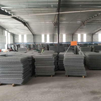 Chống rỉ sét hàng rào phòng thủ hàn Ống thép gấp kẽm