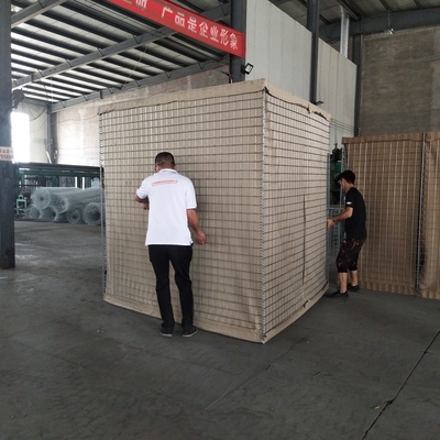 Chất liệu Geotextile được xếp chồng lên nhau Lớp vải màu xanh ô liu hoặc màu cát Đường dây Gabion được hàn Thùng rào chắn quân sự phòng thủ
