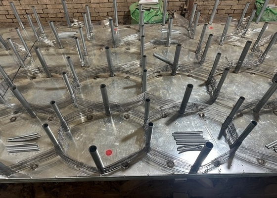 Tank Barrier Wire Mesh Tank Track Wrapping Battlefield Defense Works Wire Winding Net (Thiên phòng chiến trường)