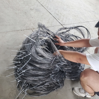 Cánh hàng rào lưới xe tăng dây an ninh An ninh bí mật phòng thủ máy bay không người lái lưới chặn ẩn không rõ ràng Nga biên giới Putanka rào cản