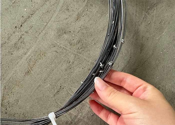 Các chướng ngại vật ẩn xe tăng làm giảm khả năng di chuyển lưới chắn xe tăng
