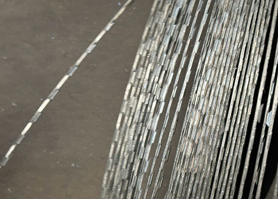 An ninh Single Coil Blade Razor Wire Mesh Khu vực hạn chế lý tưởng