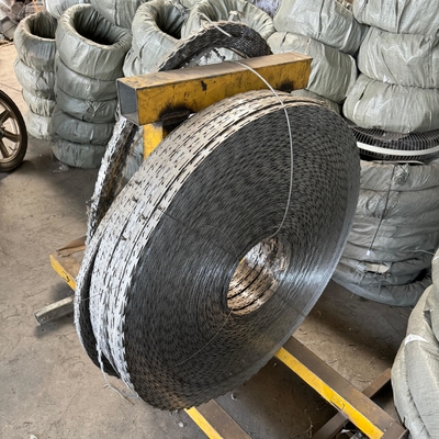 Giá thấp nhà tù lưới hàng rào râu cạo băng gai nóng ngâm kẽm Cbt65 Bto30 Bto-22