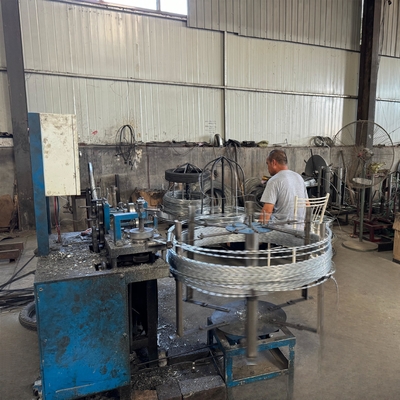 Giá thấp nhà tù lưới hàng rào râu cạo băng gai nóng ngâm kẽm Cbt65 Bto30 Bto-22