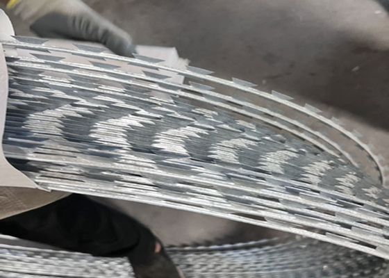 Đường thẳng xoắn ốc và loại chéo sợi dây thép gai có sẵn BTO-12