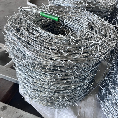 Nhà máy Hot đắm dây thép gai galvanized cho lưới an ninh hàng rào 12,5 Gauge 18 Gauge PVC phủ sắt dây thép gai