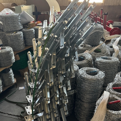 Nhà máy Hot đắm dây thép gai galvanized cho lưới an ninh hàng rào 12,5 Gauge 18 Gauge PVC phủ sắt dây thép gai