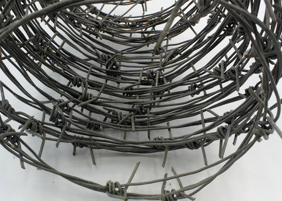 Kháng gỉ 1.8mm Double Strand Traditional Twist Barbed Wire Roll
