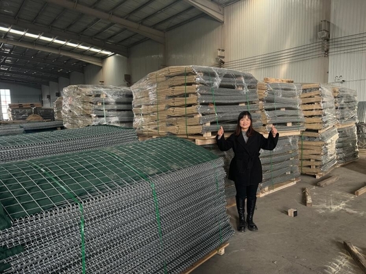 3x3 Inch Hesco hàn hình vuông quân sự rào cản màu xanh lá cây Geotextile