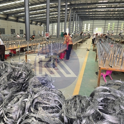 Chướng ngại vật không rõ ràng hàng rào hàng rào an ninh MZP tangle khó có thể nhận thấy chướng ngại vật 5х10х1.4m dây chống xe tăng