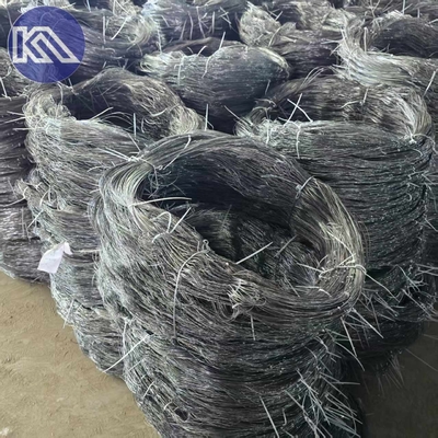Ukraine 10 * 10 * 1.1-1.4m lưới dây không thể nhìn thấy với 0.5 -0.9mm dây thép cho dây nhìn thấy thấp Putanka MZP Anti Tank Barrier hàng rào