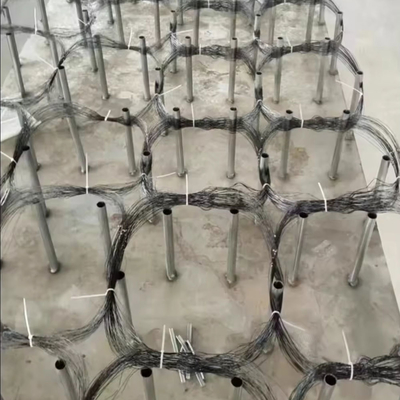 KN Tank Barrier Wire Mesh Anti Tank Track Wrapping Net Giảm sự di chuyển của xe tăng ở Ukraine