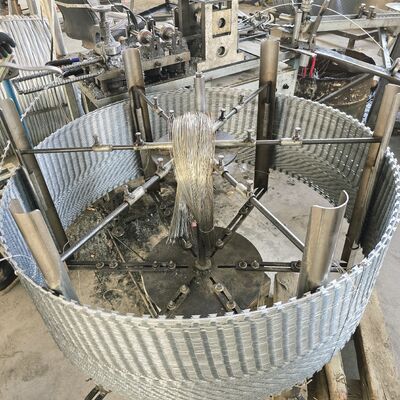 High Quality Electric Galvanized Razor Barbed Wire BTO22 450mmx10kg Per Roll