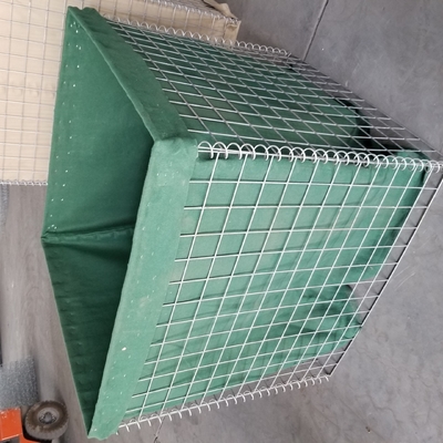 Mil 3 hàn lưới phòng thủ hàng rào Quad Hole với polypropylene nonwoven Geotextile