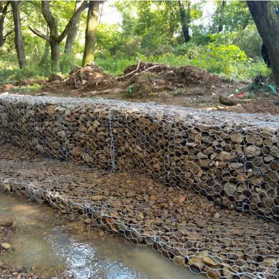 Hộp lưới dây Gabion 2X1X1M Giỏ đá Gabion 80X100Mm cho dự án kiểm soát lũ lụt