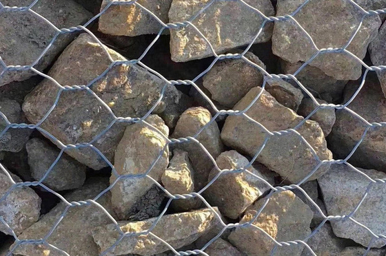 Tùy chỉnh Giỏ kiểm soát lũ sông Gabion Lỗ lục giác 8 * 10cm