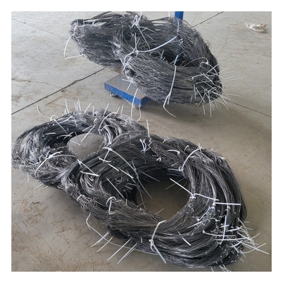Mạng lưới rào chắn chống xe tăng như năm 2024 Mạng lưới dây thép an ninh mới được sử dụng trong chiến tranh hiện đại
