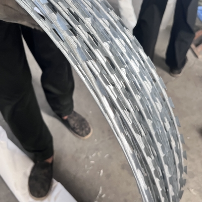 BTO-22 Razor Wire For Explosion Proof Mesh Gabion Containers Anti Impact Hot Dipped Galvanized Defensive Barriers Các loại thùng chứa gabion chống va chạm