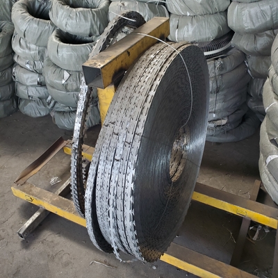 Hot Dip Galvanized sợi cbt60 tiêu chuẩn xuất khẩu bao bì