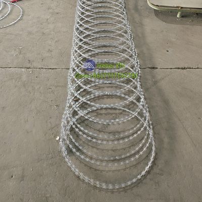 Bán buôn nhà máy Bto-22 Dây thép gai dao cạo mạ kẽm nhúng nóng 0.5mm cho rào chắn an ninh đường cao tốc