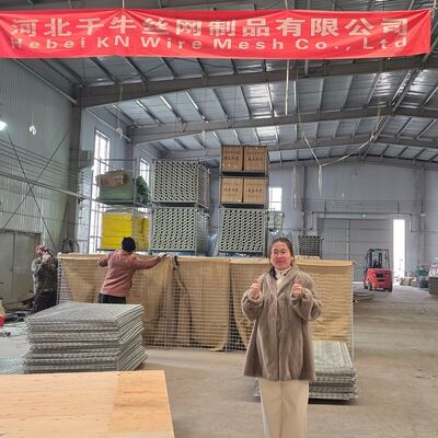 Rào chắn phòng thủ mạnh mẽ được thiết kế để kiểm soát lũ lụt quốc phòng quân sự và bảo vệ khách sạn với vật liệu bền và kết thúc chống ăn mòn