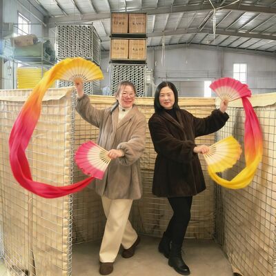 Không dệt Geotextile hàng rào phòng thủ với 3 inch x 3 inch kích thước lỗ lưới cung cấp lũ lụt và phòng thủ quân sự vượt trội