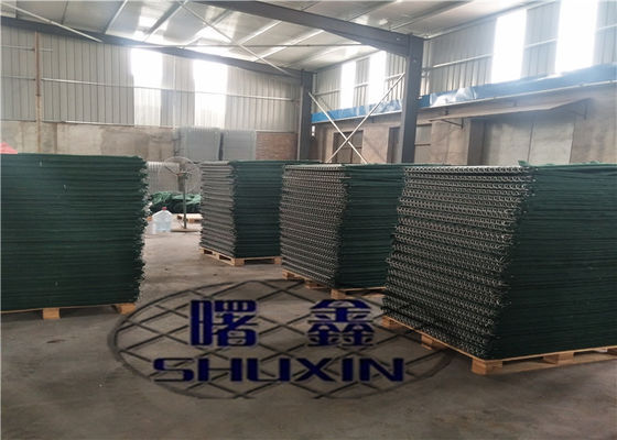 Độ bền cao Đường chắn phòng thủ Vệ binh khiên màu đen Cho tiêu chuẩn cao