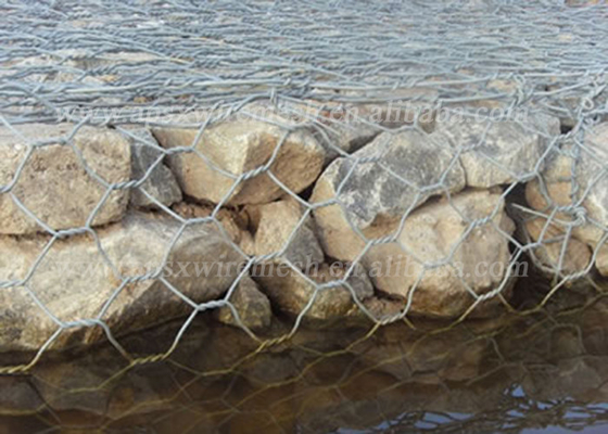 Lưới dây lồng Gabion mạ kẽm nặng Đường kính 80mm X 100mm Đường kính 3.0mm