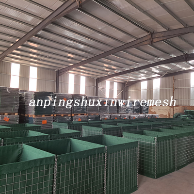 Lỗ vuông có thể thu gọn Hesco Hàng rào quân sự hàn lưới thép phòng thủ